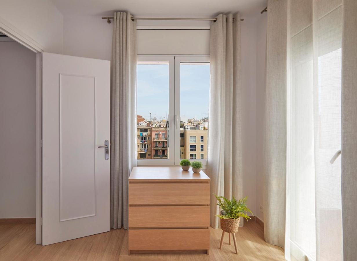 Fisa Rentals Aribau Barcelona Bagian luar foto