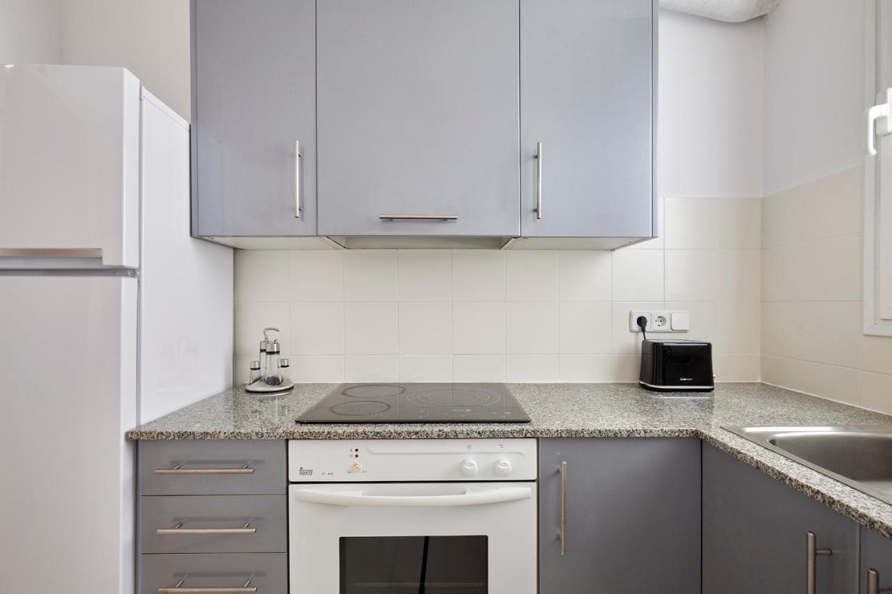 Fisa Rentals Aribau Barcelona Bagian luar foto